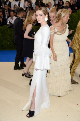 Zoey Deutch pic #929844