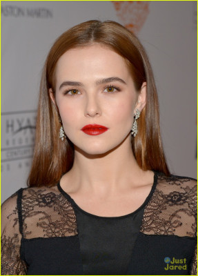 Zoey Deutch pic #849450