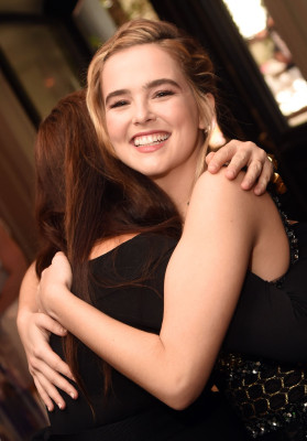 Zoey Deutch pic #905941