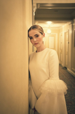 Zoey Deutch pic #930470