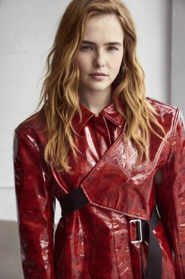 Zoey Deutch pic #1006741