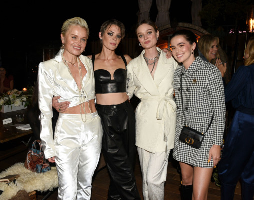 photo 9 in Zoey Deutch gallery [id1277042] 2021-10-26 00:00:00