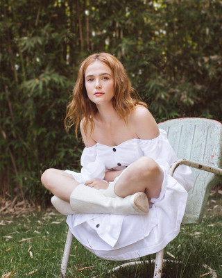 Zoey Deutch pic #1050089