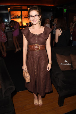 Zoey Deutch pic #797046