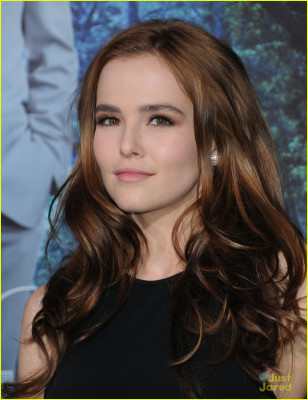 Zoey Deutch pic #666663