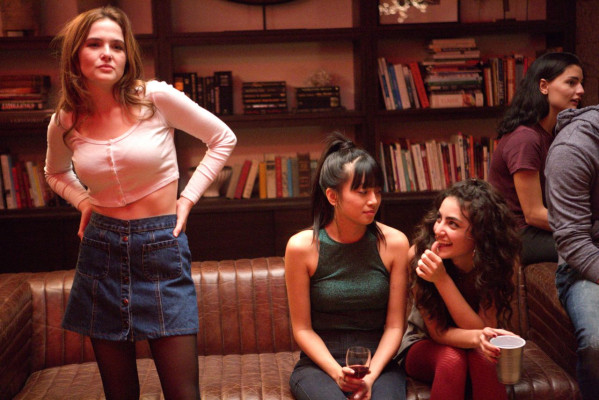 Zoey Deutch pic #918637