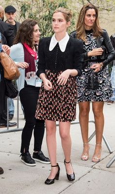 Zoey Deutch pic #926282
