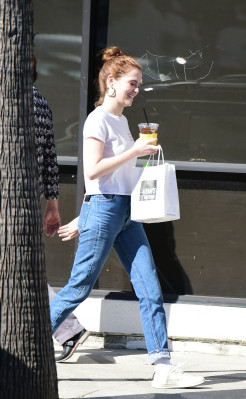 Zoey Deutch pic #1024318