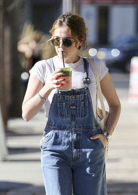 Zoey Deutch pic #993831