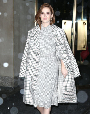 Zoey Deutch pic #1023091