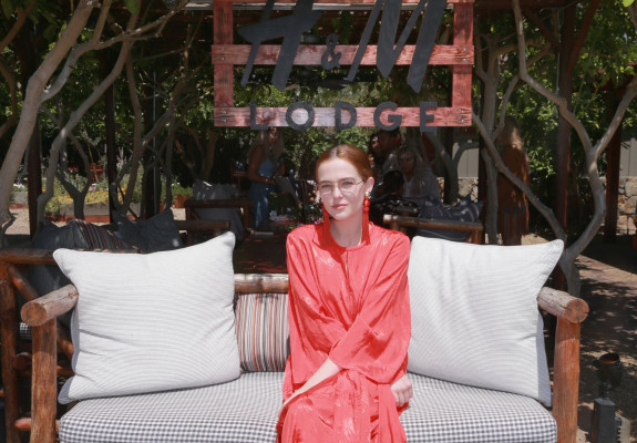 Zoey Deutch pic #1029718