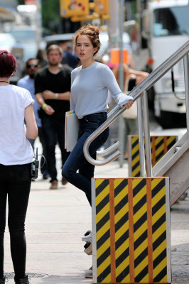 Zoey Deutch pic #933908