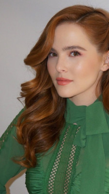 Zoey Deutch pic #1024635