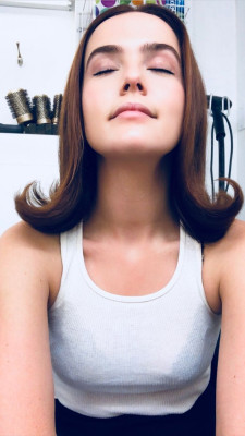Zoey Deutch pic #1061758