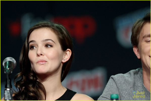 Zoey Deutch pic #666714