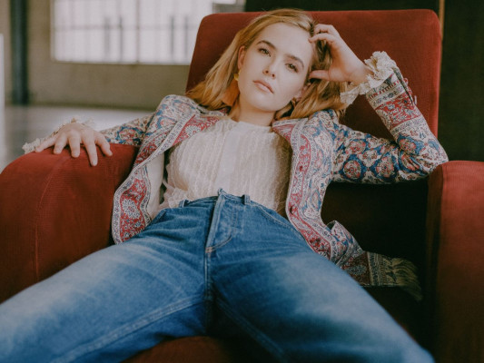Zoey Deutch pic #927953