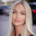Viktoria Lopyreva Instagram Icon