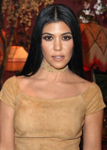 Kourtney Kardashian Cannot Resist The Holiday Season And Makes Cookies