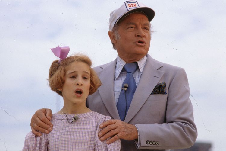 Sarah Jessica Parker And Other Former Annie Actresses Join For 40th Anniversary