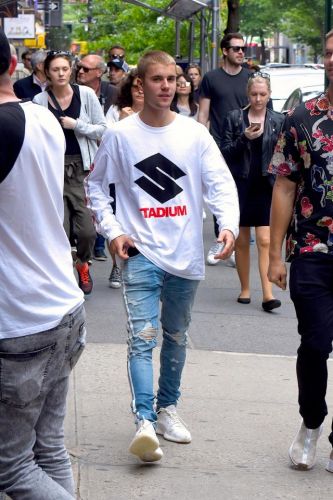 Justin Bieber Was Seen At The House Of His Former Girlfriend