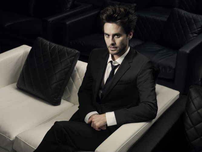 Jared Leto shaved his beard for a new role