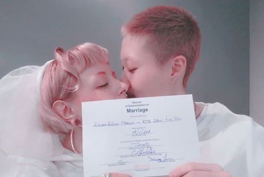 Jackie Chan's daughter married her girlfriend