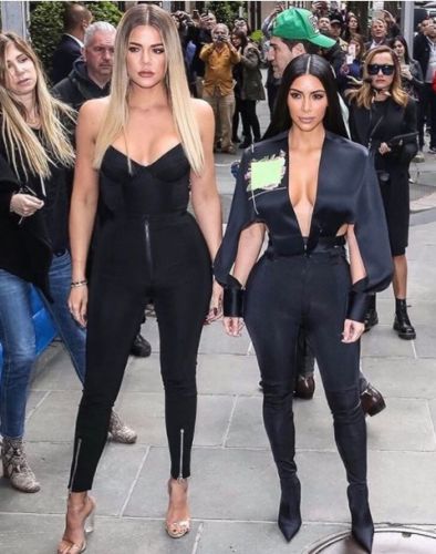 Kim Kardashian showed close-up a bare chest