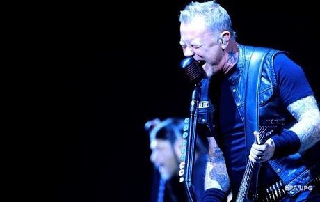 Metallica played in Prague a famous Czech hit
