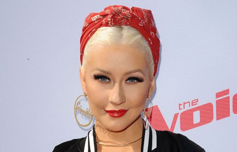 Christina Aguilera secretly sang in New York subway (VIDEO)
