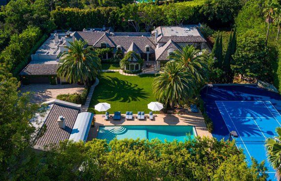 Madonna sells a mansion for 35 million