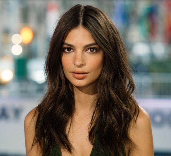 Emily Ratajkowski shared a juicy snapshot