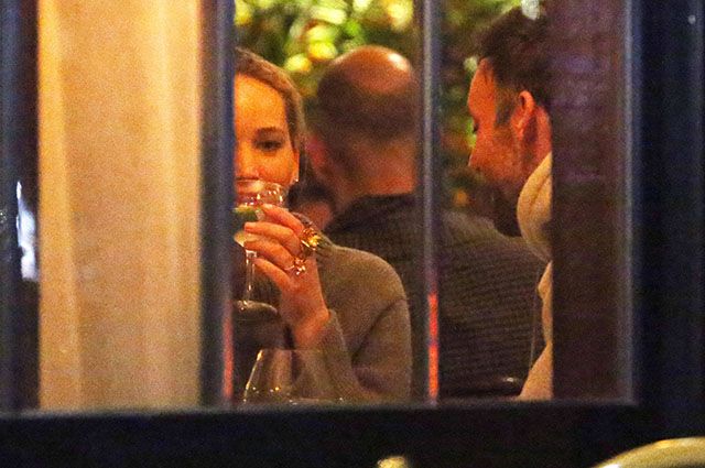 Jennifer Lawrence shows off an engagement ring