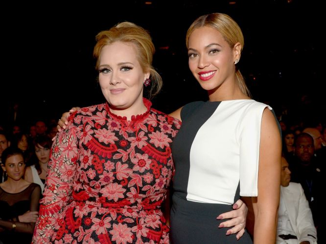 Adele dancing in a New York nightclub under Beyonce