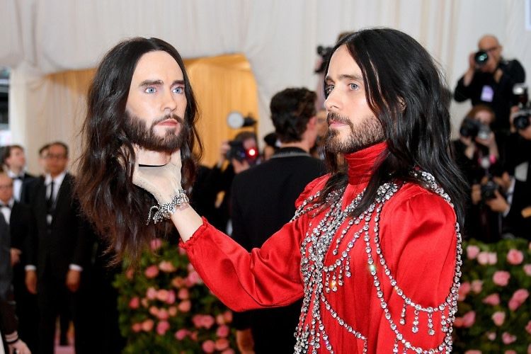 Jared Leto lost his head