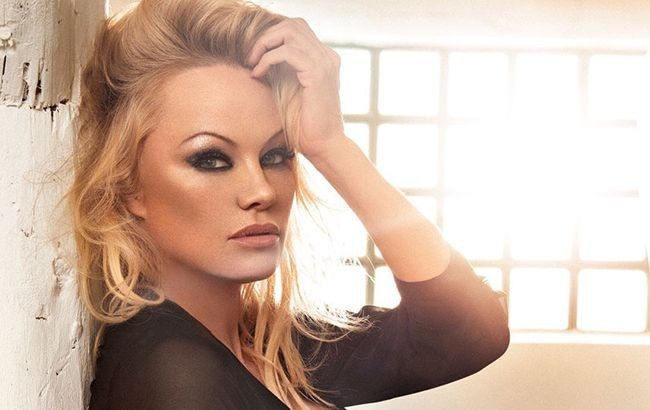 Pamela Anderson secretly married