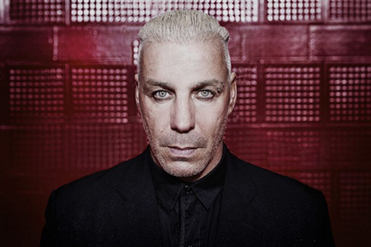 The leader of the Rammstein group, through the coronavirus, was resuscitated