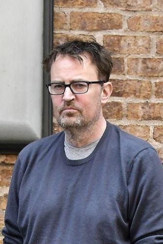 Matthew Perry seeks new love on the web