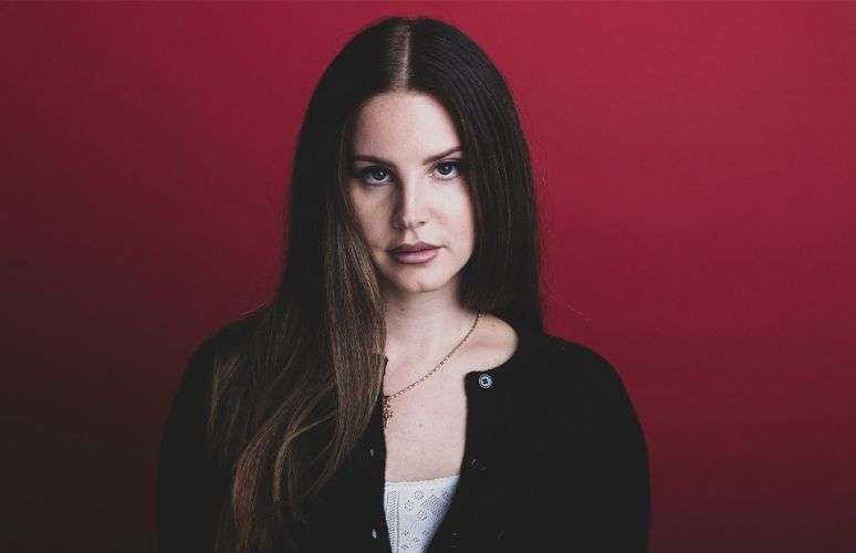 Lana Del Rey doesn't romanticize violence