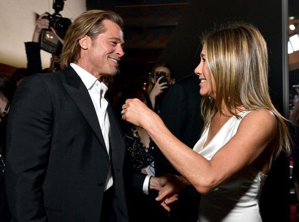 Media: Brad Pitt and Jennifer Aniston began to communicate closely