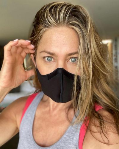 Jennifer Aniston turned to subscribers