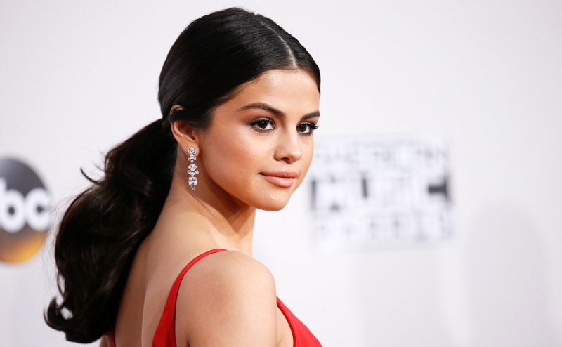 Selena Gomez talks about her boyfriends