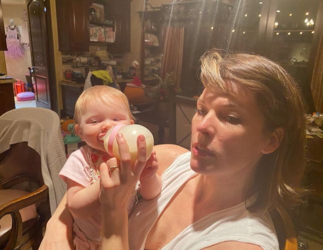Milla Jovovich conquered the network with cute photos of her youngest daughter 