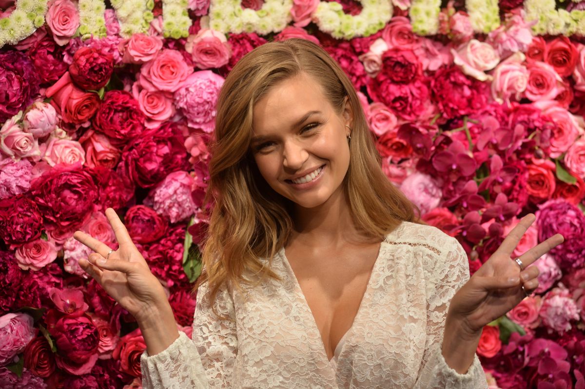 Josephine Skriver, photo #932319